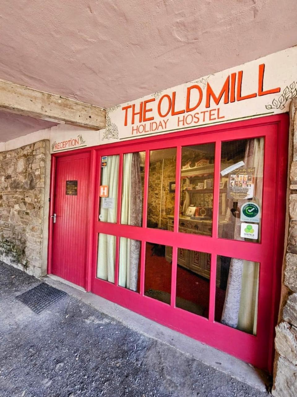 Old Mill Holiday Hostel Westport Buitenkant foto